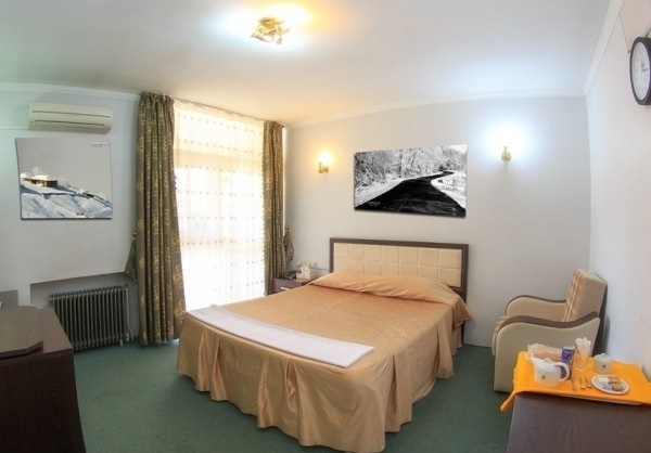 اتاق دو تخته دبل هتل جهانگردی خوی